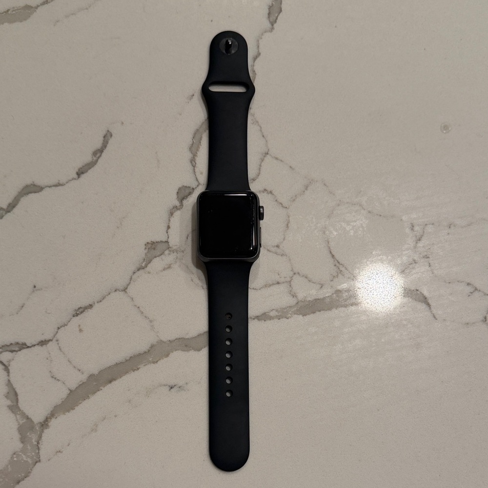 Apple Watch Series 3 in Black with Silicone Band